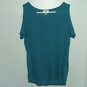 Cold shoulder top nwot